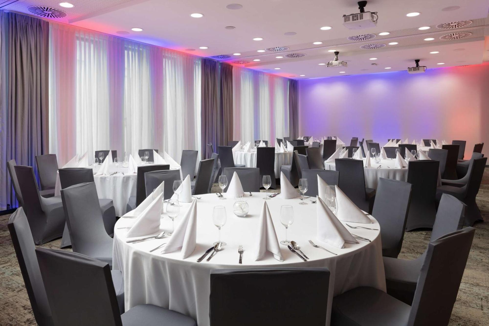 Hampton By Hilton Lodz City Center Extérieur photo