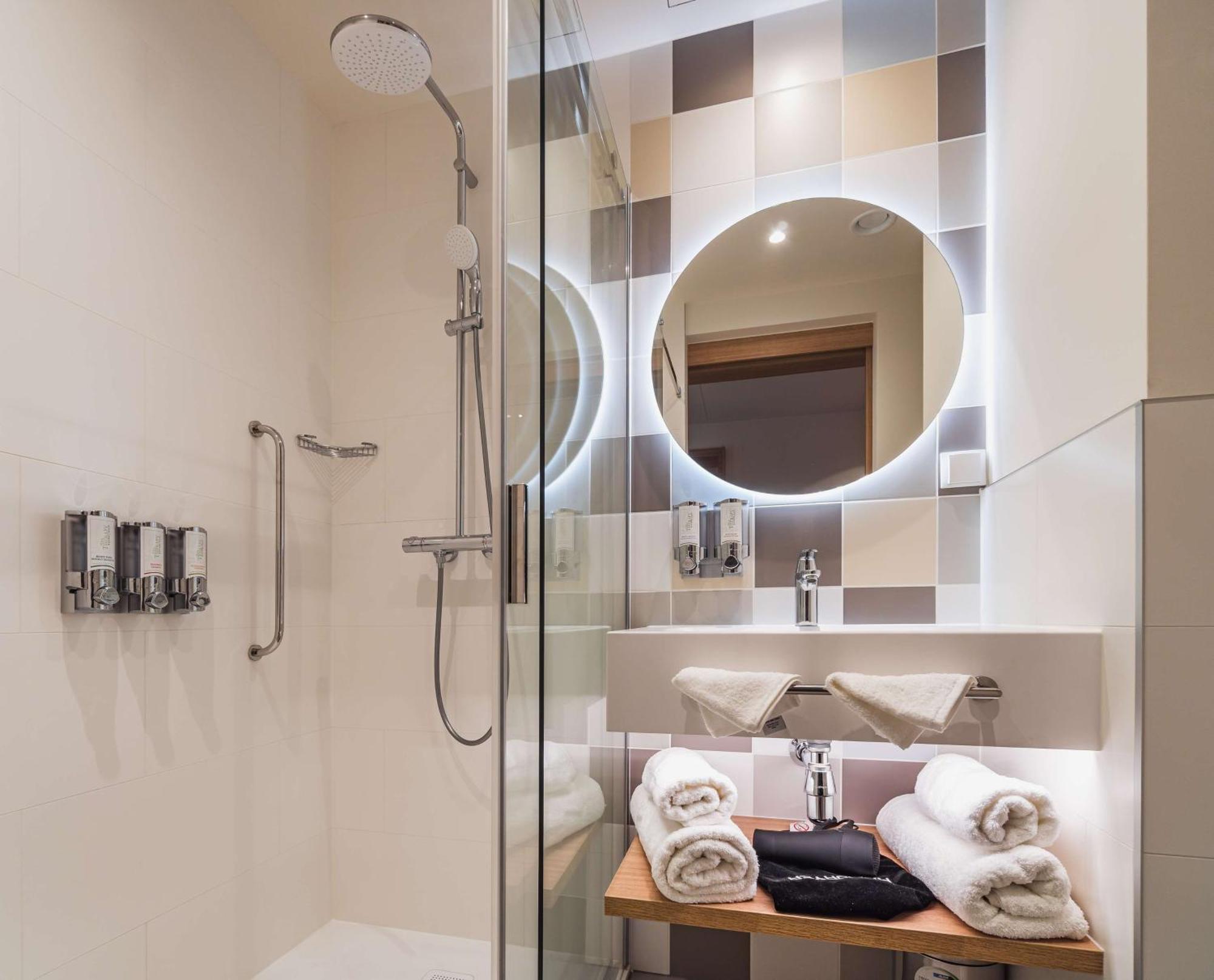 Hampton By Hilton Lodz City Center Extérieur photo