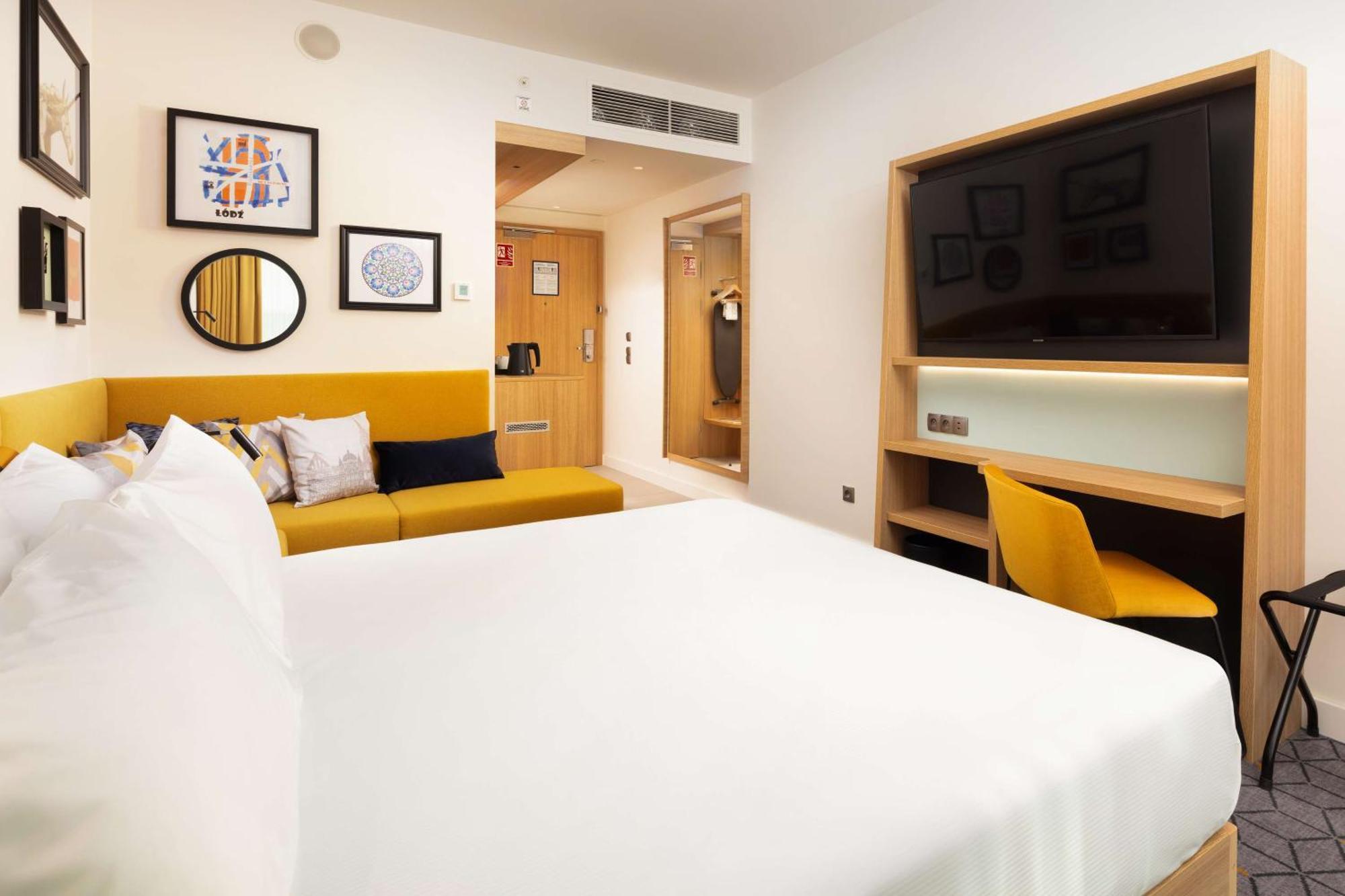 Hampton By Hilton Lodz City Center Extérieur photo