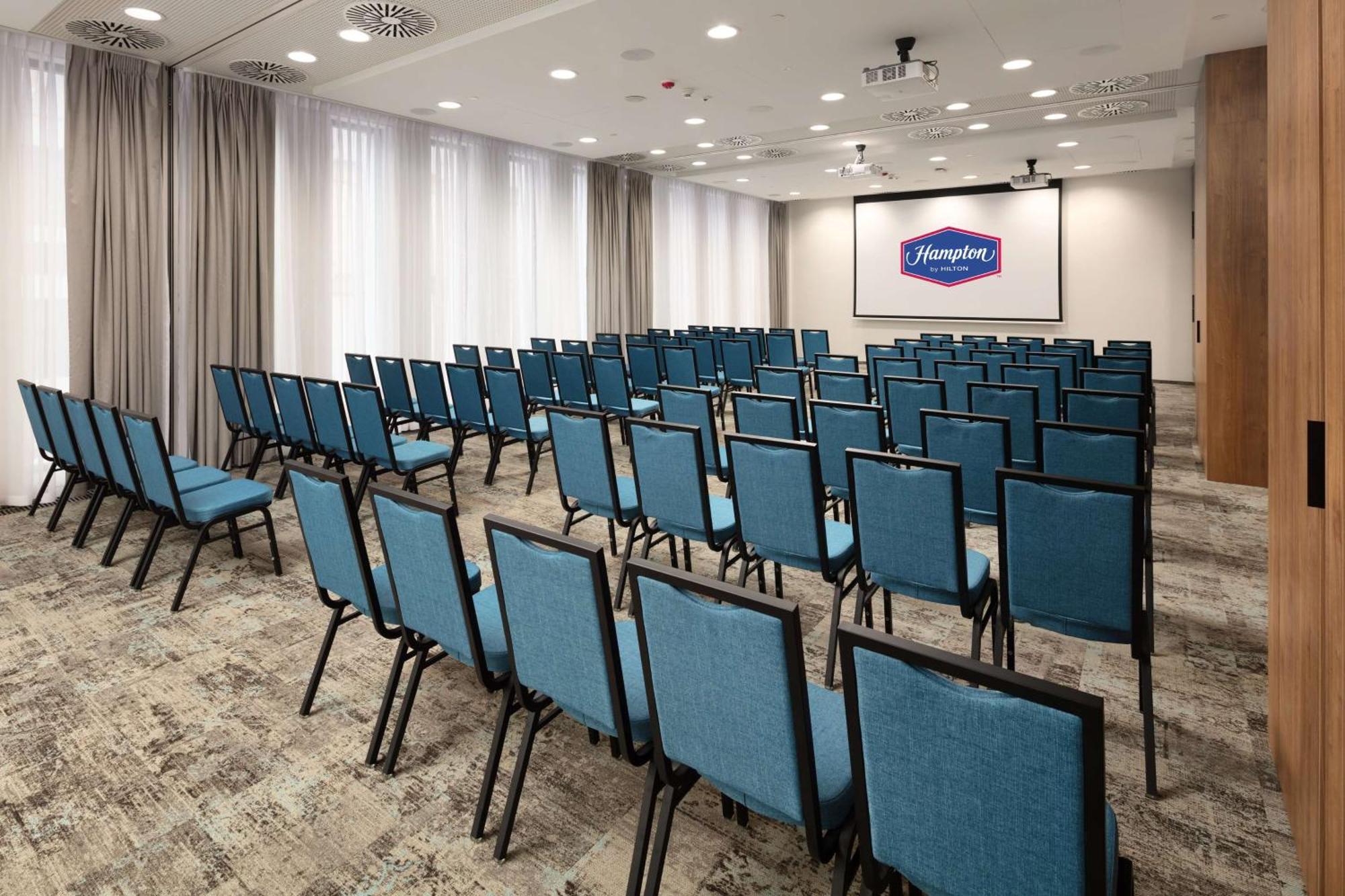 Hampton By Hilton Lodz City Center Extérieur photo